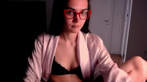 Evelyn online show from May 19, 2026, 11:27 am