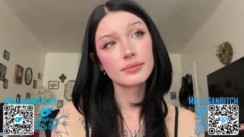 Evelyn online show from May 21, 2026, 9:22 pm