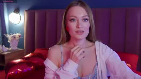 Evelyn online show from February 13, 2026, 1:45 am