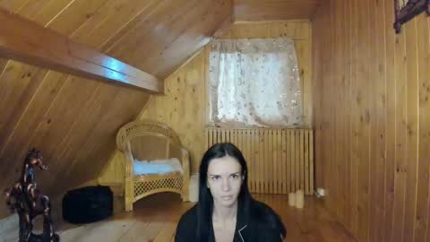 Evelynn online show from November 4, 2025, 6:23 am