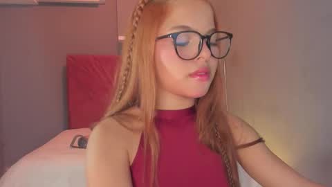 Snapshot of everyh chatting on September 8, 2025, 7:57 pm Sophia online show from September 8, 2025, 7:57 pm