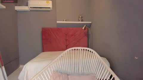 Snapshot of everyh chatting on September 13, 2025, 7:57 pm Sophia online show from September 13, 2025, 7:57 pm