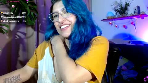 Snapshot of evethereal chatting on January 25, 2025, 8:10 am Blue Eva. online show from January 25, 2025, 8:10 am