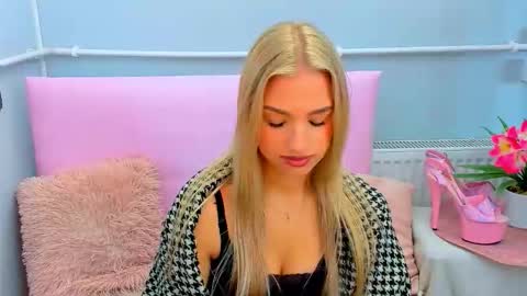 Snapshot of evettegold chatting on September 15, 2025, 7:25 pm Eve online show from September 15, 2025, 7:25 pm