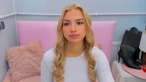 Snapshot of evettegold chatting on September 26, 2025, 4:22 pm Eve online show from September 26, 2025, 4:22 pm