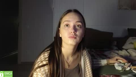 evi_woow online show from November 17, 2025, 10:15 pm