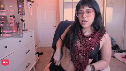 Evie Luna online show from April 19, 2026, 12:54 am