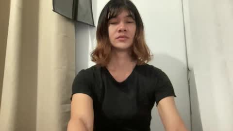 evielyn23 online show from February 25, 2026, 9:02 pm