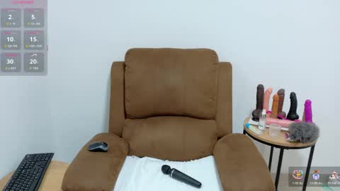 evvaa_moon online show from June 5, 2026, 12:44 pm