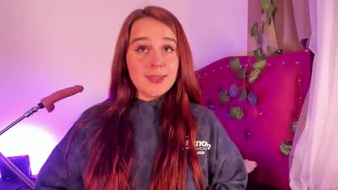 Snapshot of evy_orange1 chatting on January 31, 2025, 1:43 am EVY online show from January 31, 2025, 1:43 am