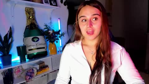 EVY online show from March 20, 2026, 2:38 am