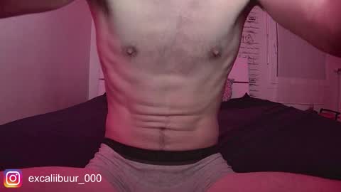 Snapshot of excaliibuur chatting on December 14, 2025, 5:40 pm Excaliibuur online show from December 14, 2025, 5:40 pm