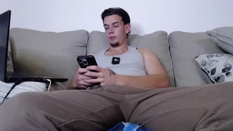 Exi111 online show from October 13, 2025, 4:34 am