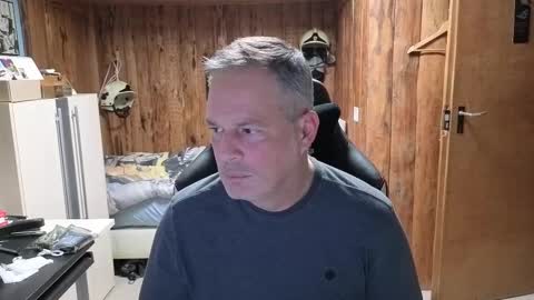 exibe1219 online show from January 8, 2025, 3:39 pm