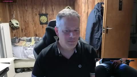 exibe1219 online show from April 23, 2026, 1:46 pm