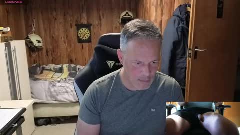 exibe1219 online show from April 27, 2026, 11:41 am