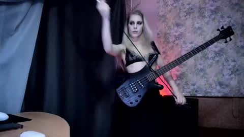 my real name is Irene but Exo is oke too  online show from September 8, 2025, 9:36 pm