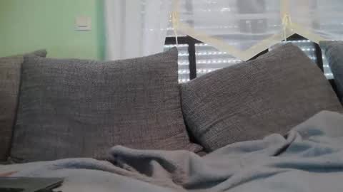 mi insta maddin 5011 online show from September 15, 2025, 12:38 pm