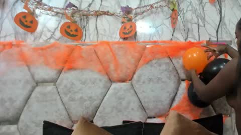 Snapshot of exotic_ebony_ chatting on October 19, 2025, 7:03 pm Alison online show from October 19, 2025, 7:03 pm