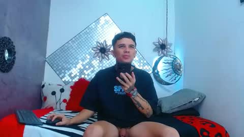 Snapshot of exotichot_couple chatting on March 8, 2025, 1:17 am exotichot_couple online show from March 8, 2025, 1:17 am