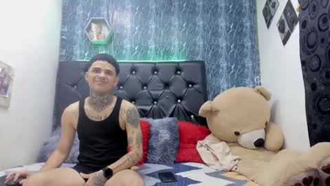 exotichot_couple online show from November 9, 2025, 7:45 pm