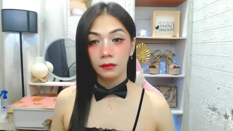 exotictssavie online show from November 4, 2025, 6:40 pm