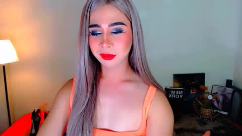 expensive_elise online show from March 12, 2026, 4:13 pm
