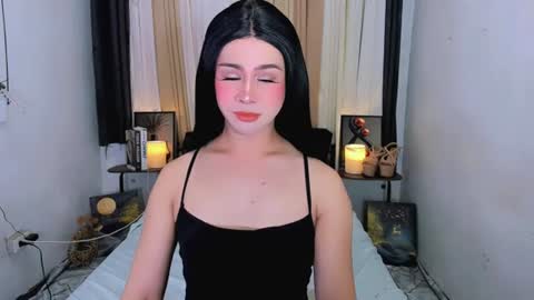 expensive_elise online show from June 8, 2026, 10:59 am