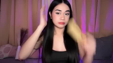 Snapshot of expensivets_chloe chatting on November 1, 2025, 2:35 am chloee online show from November 1, 2025, 2:35 am