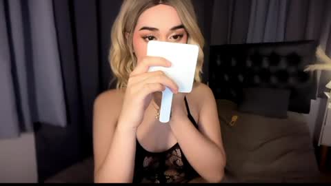 chloee online show from June 3, 2026, 9:42 pm