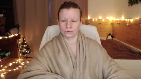 Crystal online show from January 3, 2025, 6:44 am