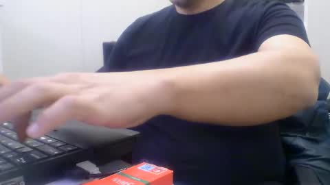 derssing online show from February 26, 2026, 6:34 am