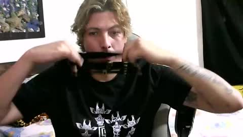 eyesgreenman online show from September 30, 2025, 5:40 pm