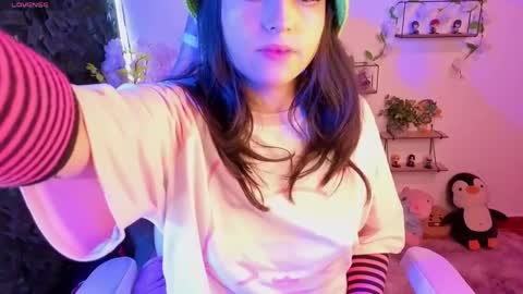 eymmy_24 online show from March 9, 2026, 1:53 am