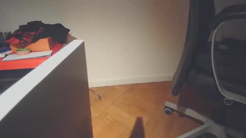 EZCODA online show from November 26, 2025, 12:22 am