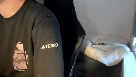 Call me bitch online show from December 6, 2024, 11:11 am