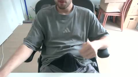 Snapshot of fabian_196 chatting on May 19, 2026, 1:28 pm Call me bitch online show from May 19, 2026, 1:28 pm