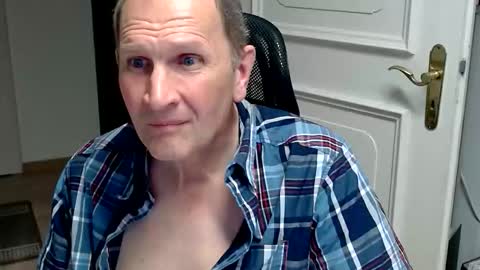 Fabian online show from June 3, 2026, 8:47 pm
