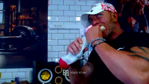 fabxxxl online show from January 29, 2025, 12:45 pm