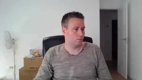 Snapshot of faer_087 chatting on November 17, 2025, 8:53 am faer_087 online show from November 17, 2025, 8:53 am