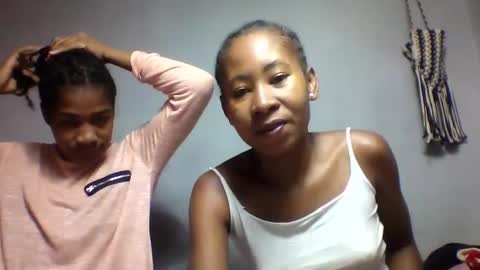faiqua95 online show from April 8, 2026, 4:56 am