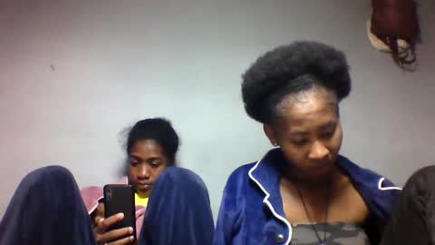 faiqua95 online show from April 22, 2026, 7:26 pm