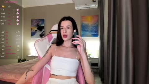 Snapshot of fairy_bloomix chatting on January 8, 2025, 5:48 pm Bloom online show from January 8, 2025, 5:48 pm