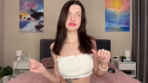 Snapshot of fairy_bloomix chatting on February 10, 2025, 1:44 pm Bloom online show from February 10, 2025, 1:44 pm