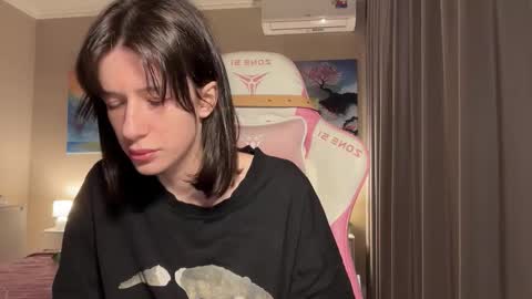 Snapshot of fairy_bloomix chatting on September 22, 2025, 5:48 pm Bloom online show from September 22, 2025, 5:48 pm