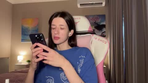 Snapshot of fairy_bloomix chatting on October 29, 2025, 11:34 am Bloom online show from October 29, 2025, 11:34 am