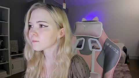 fairy_casey online show from May 14, 2026, 10:38 pm