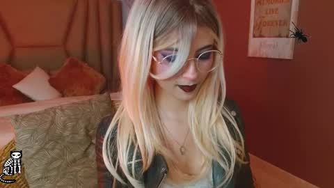 FAIRY online show from October 30, 2025, 10:43 pm