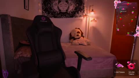 Fairy Lily online show from April 17, 2026, 8:12 pm