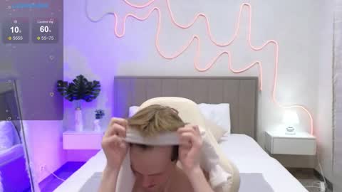 Fakeangel online show from November 7, 2025, 8:58 am